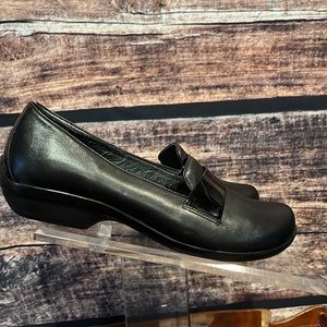 Dansko flats